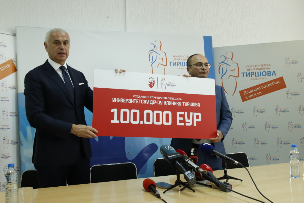 VELIKA ZVEZDA Terzić uručio ček od 100.000 evra Dečjoj klinici u Tiršovoj