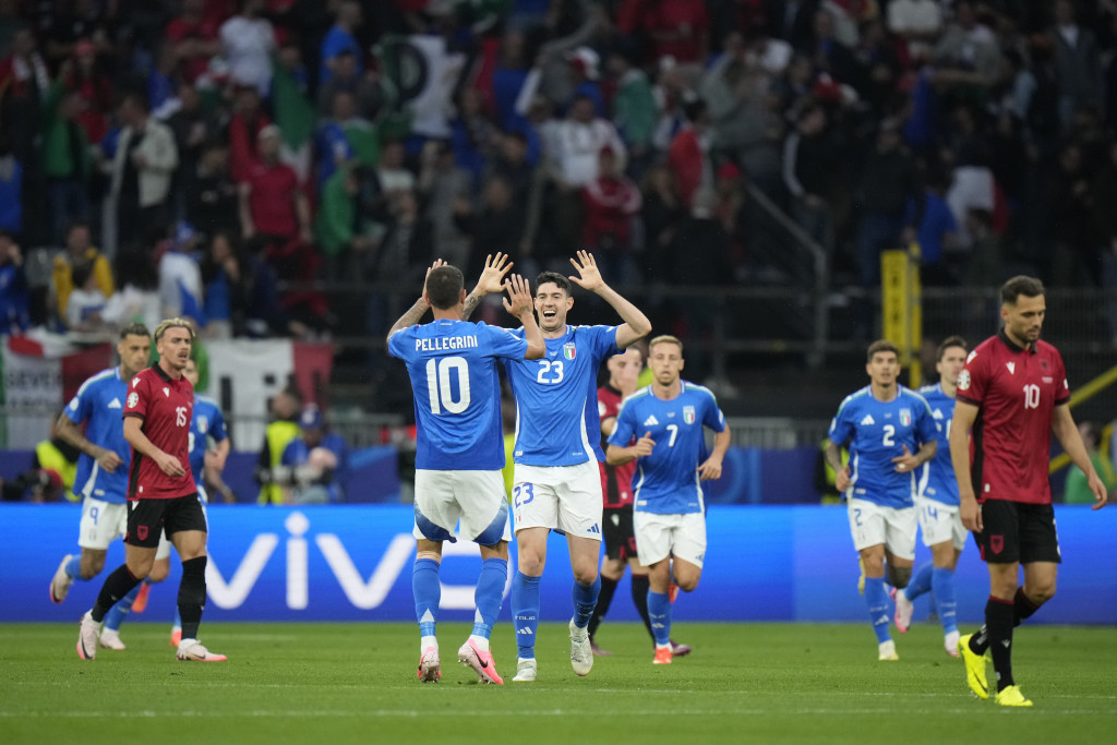 ALBANCI OSETILI MOĆ ŠAMPIONA Italija doživela šok u prvom minutu, pa napravila preokret
