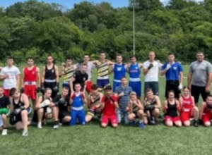 SPEKTAKL U BEOGRADU "Ruka prijateljstva" mladim bokserima Srbije