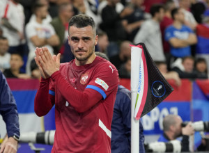 SVETLO NA KRAJU TUNELA ZA KOSTIĆA Srbin uskoro menja klub, ali ne i zemlju