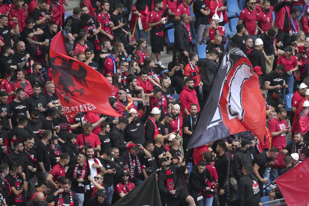UEFA KAZNILA ALBANCE I HRVATE Bruka i sramota, evo koliko košta vređanje Srba