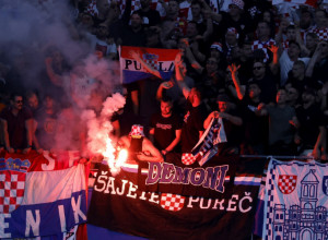 HRVATI VELIČALI STRADANJE SRBA Novi skandal na Evropskom prvenstvu, da li će UEFA reagovati? (FOTO)