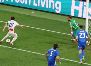 MNOGO SU BESNI Hrvati lude zbog sudije, pominju Srbiju i čuvenu ludnicu sa Ronaldom