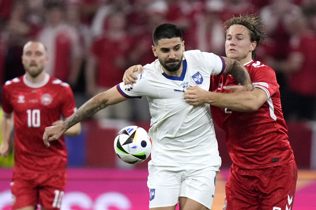 ŠTETA Evo za koliko je Mitrović bio u ofsajdu kod gola Srbije protiv Danske (VIDEO)