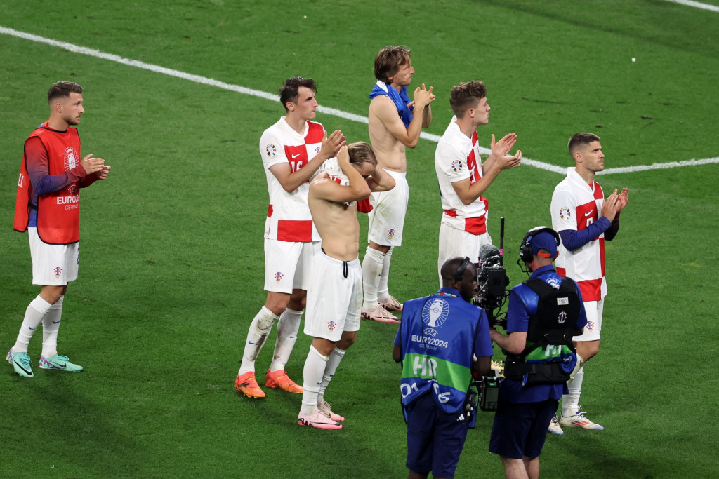 SRBIJA IZBACILA HRVATSKU SA EURO-A Naše komšije skupo koštali kiksevi