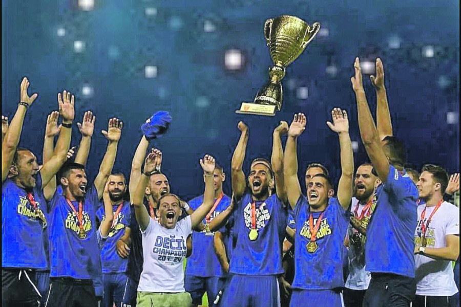 ZAOKRET Dečić se odrekao korena