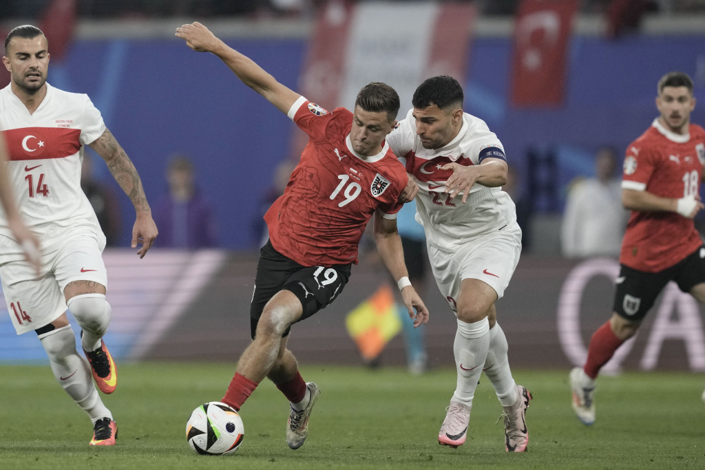 DEMIRAL SE UVUKAO U KOŽU ŠUKURA Korneri kao penali, najslabija Austrija stradala od dva hica - Turci poslednji četvrtfinalisti EP!
