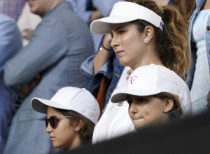 A GDE JE RODŽER? Mirka sama gleda italijanski derbi (VIDEO)