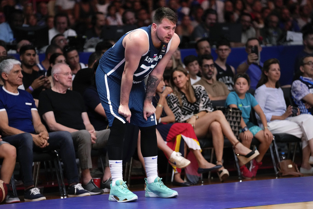 DONČIĆ MENJA KLUB?! Luki mora da se izbije pivo iz ruku, šok u NBA ligi