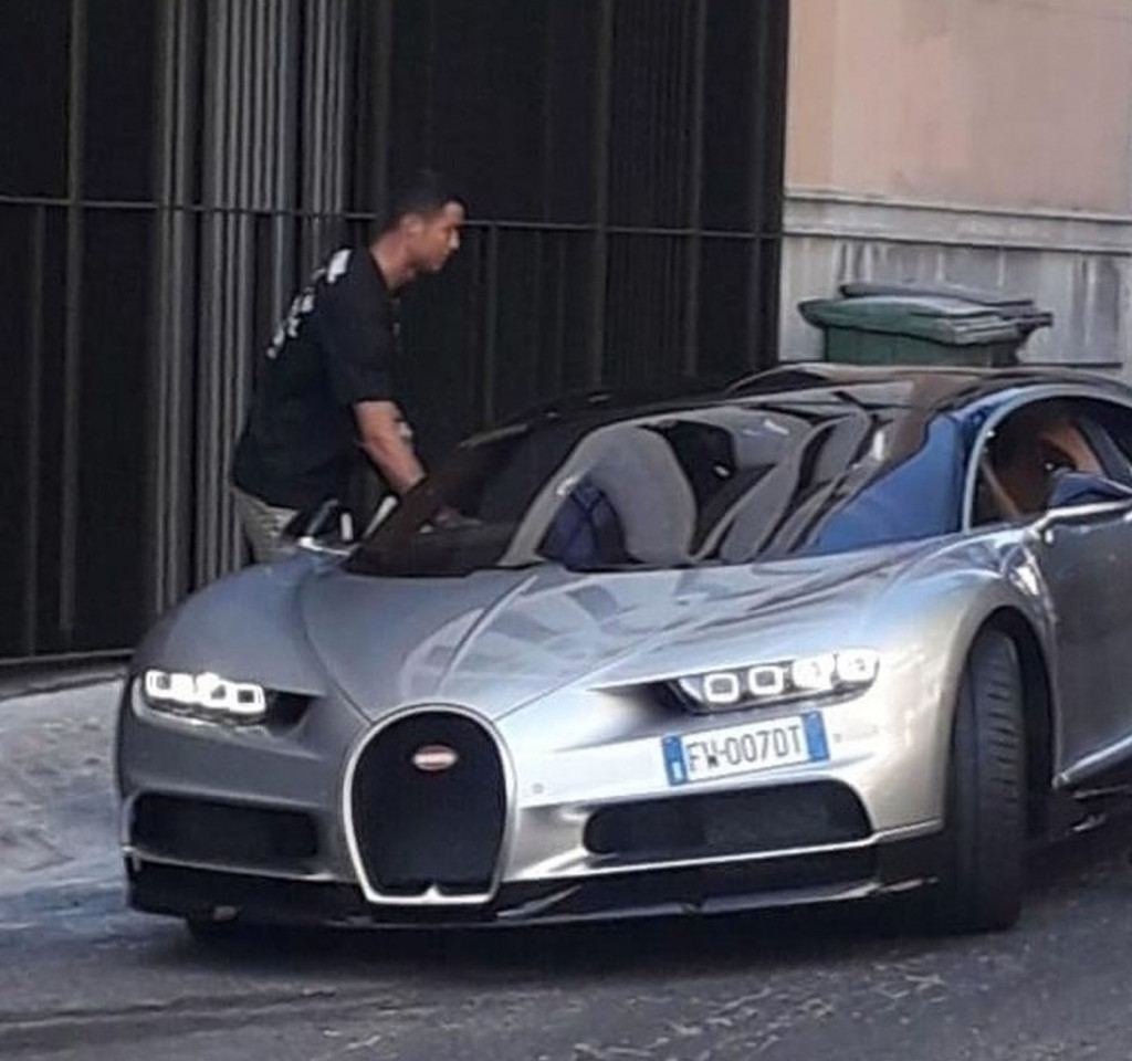 LEPOTAN OD 47 MILIONA EVRA Ronaldo se diči najskupljim automobilom među fudbalskim zvezdama