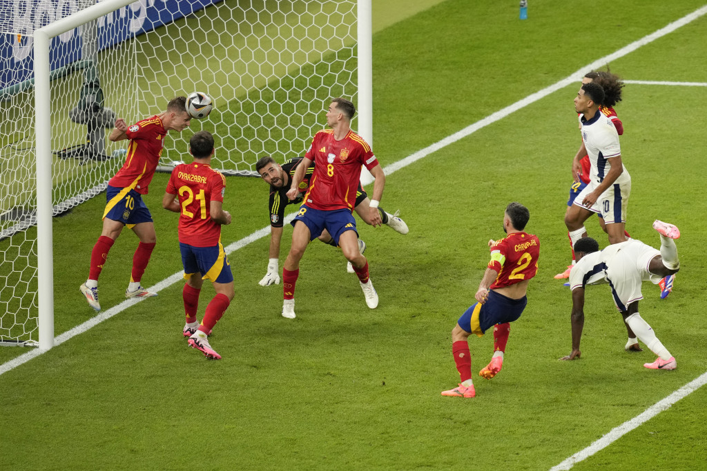 ON JE JUNAK ŠPANIJE Izbacio loptu sa gol linije u 90. minutu (VIDEO)
