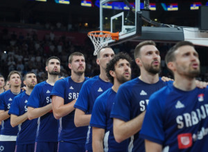 MILUTINOV ZAPALIO ARENU Srpski centar izveo spektakularno zakucavanje (VIDEO)