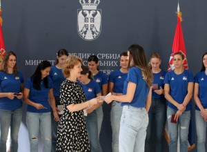 Uručeni diplomatski pasoši odbojkašicama Srbije koje će učestvovati na OI u Parizu