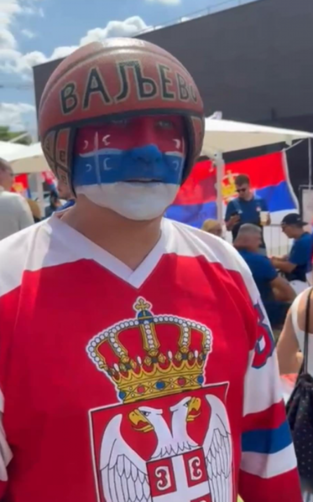 IDEMO PO TO ZLATO, ZATO SMO TU Legendarni srpski navijač iz Valjeva bodri Srbiju protiv Amerike, najavio najsjajnije odličje za "Orlove" (VIDEO)