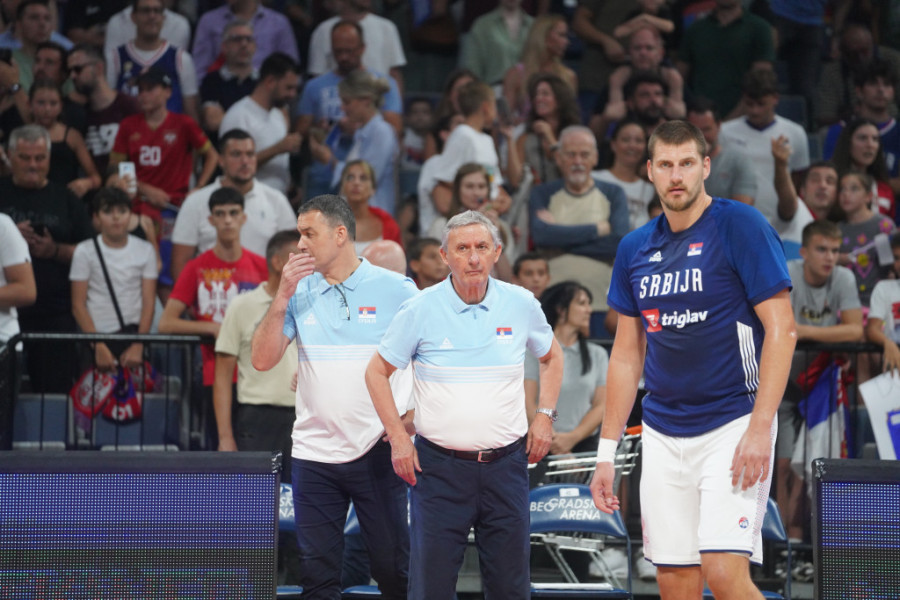 DOGOVOR KUĆU GRADI Pešić i Jokić prave taktiku za Portoriko (VIDEO)