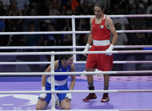 ŠTA JE ISTINA? Pojavile se fotografije bokserske iz detinjstva, internet gori, svi u šoku (FOTO)