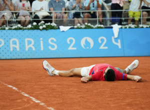 NOVAK SRBIJI DONEO DRUGU MEDALJU Nesalomivi Đoković konačno skinuo prokletstvo, protiv Alkaraza za zlato