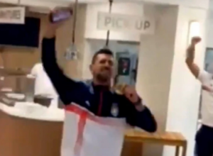 ISPLIVAO NOVAKOV SNIMAK IZ SVLAČIONICE Pogledajte uz koju pesmu je Đoković proslavio zlato (VIDEO)