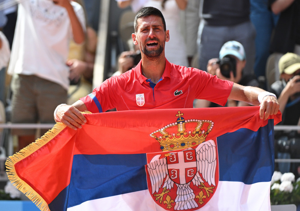 SCENA KOJU ĆEMO PAMTITI ČITAV ŽIVOT Novak je posle ovih reči pogledao ka nebu i zaplakao: Đoković nije mogao da sakrije emocije (VIDEO)