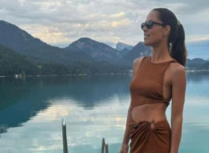 RAZGOLITILA SE, PA ODUŠEVILA FANOVE Ana Ivanović objavila fotografiju u kupaćem, komentari se samo nižu (FOTO)