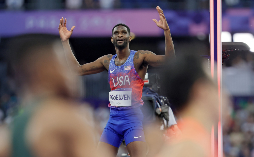 FINALE KAKVO DO SADA NIJE VIĐENO Amerikanac nije želeo da podeli zlato sa takmičarem, a onda je doživeo šok