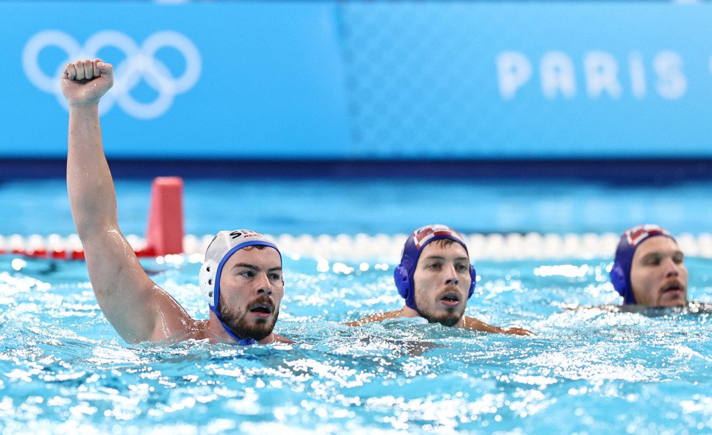 SVI U BAZEN Evo šta su srpski vaterpolisti uradili čim su osvojili zlatnu medalju