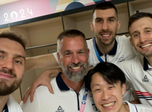 KO JE JAPANAC U KOŠARKAŠKOM TIMU SRBIJE? Mnoge je iznenadio stranac u opremi reprezentacije, evo koja je njegova uloga