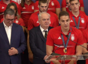 KAPITEN ZLATNIH VATERPOLISTA POSLAO JAKU PORUKU VUČIĆU Hvala predsedniče što ste bili uz nas i kad smo gubili!