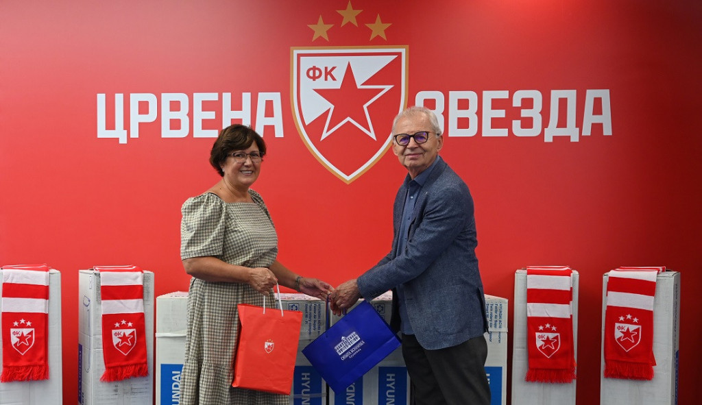 CRVENO-BELI UVEK TU DA POMOGNU Zvezda donirala klima uređaje bolnici u Kruševcu