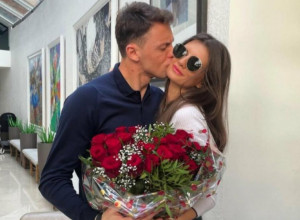 TO SE ZOVE PRAVA LJUBAV Aleksandra se udala za srpskog fudbalera dok je igrao za lokalni klub, a sada imaju troje dece i savršen život (FOTO)