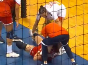 NEĆETE VEROVATI KADA VIDITE OVO Srpkinje i Hrvatice se "tukle", pa završile na internetu - oglasila se Međunarodna federacija (VIDEO)
