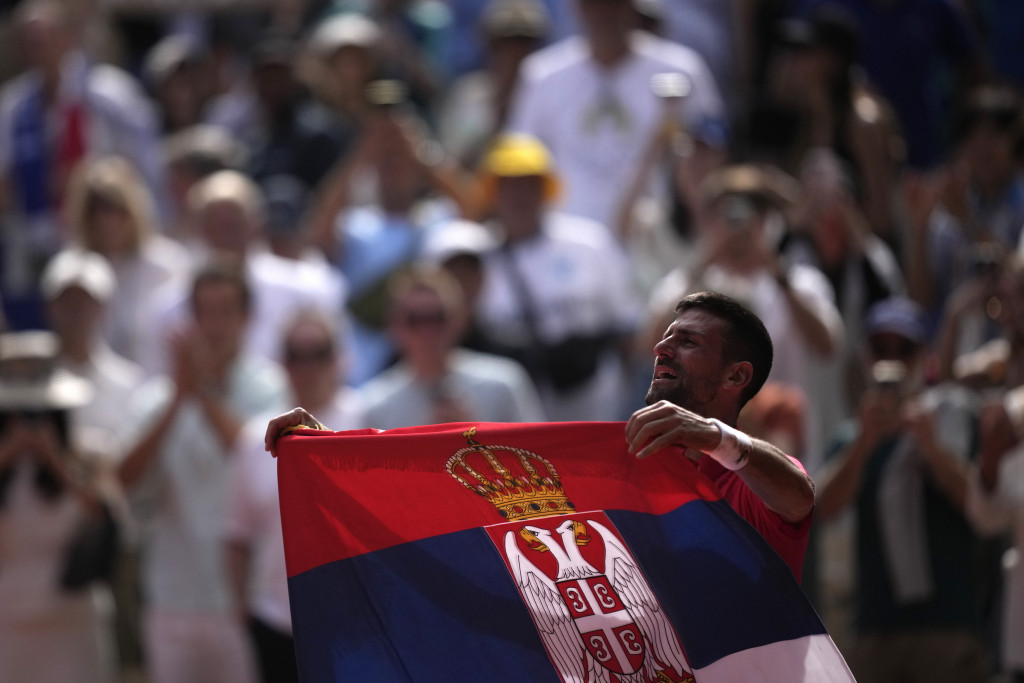 NOVAK - SRPSKI VITEZ Đoković dobio nikad moćniji mural, a tu je i citat Miloša Obilića (FOTO)