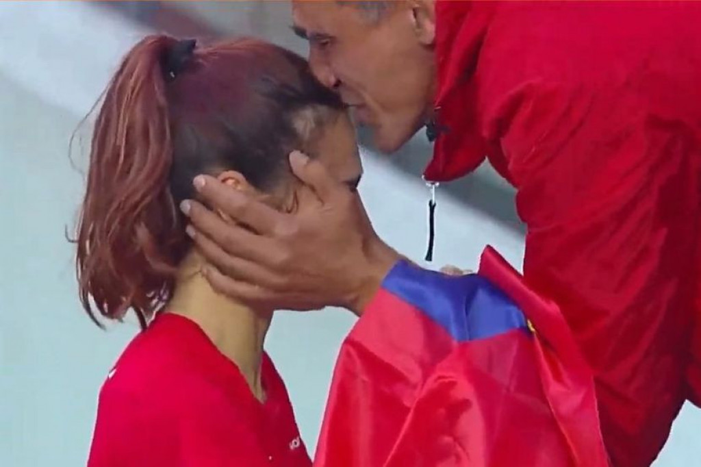 NOSIO TE ĆALAC NA RAMENIMA Dragutin Topić otvorio dušu i objavio emotivnu poruku posle Angelinine zlatne medalje