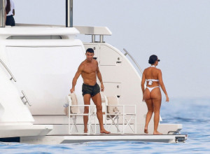 BUM-BUM Pipanje nije zabranjeno: Ronaldo stavio ruku na Georgininu... Uh, kakav prizor!