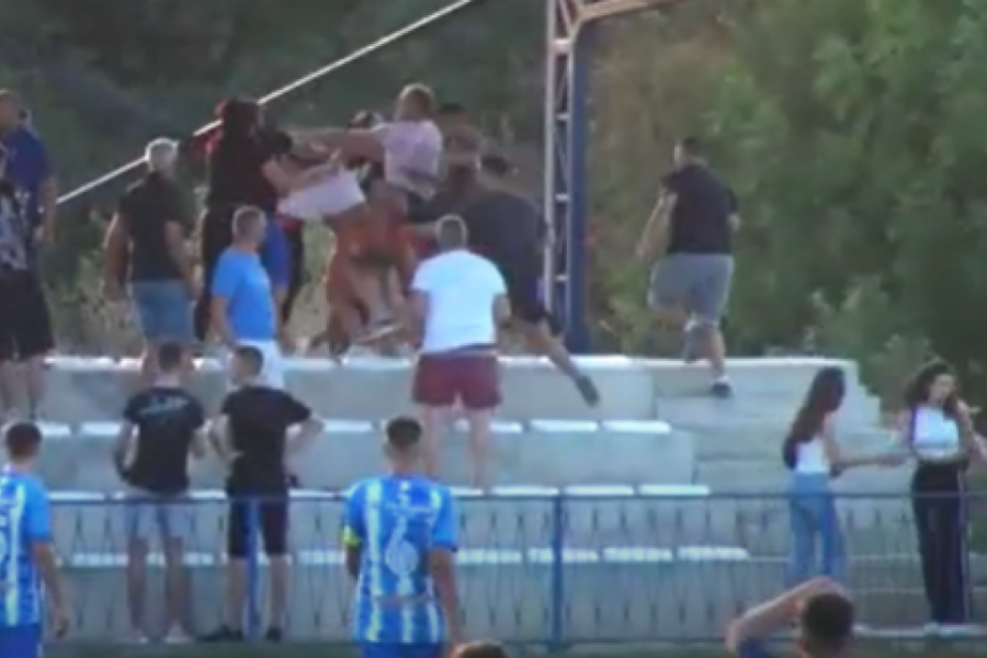 NEZAPAMĆENA TUČA NA UTAKMICI SRPSKE LIGE Pravi skandal na tribinama, sevale pesnice na sve strane, opšta panika na stadionu (VIDEO)