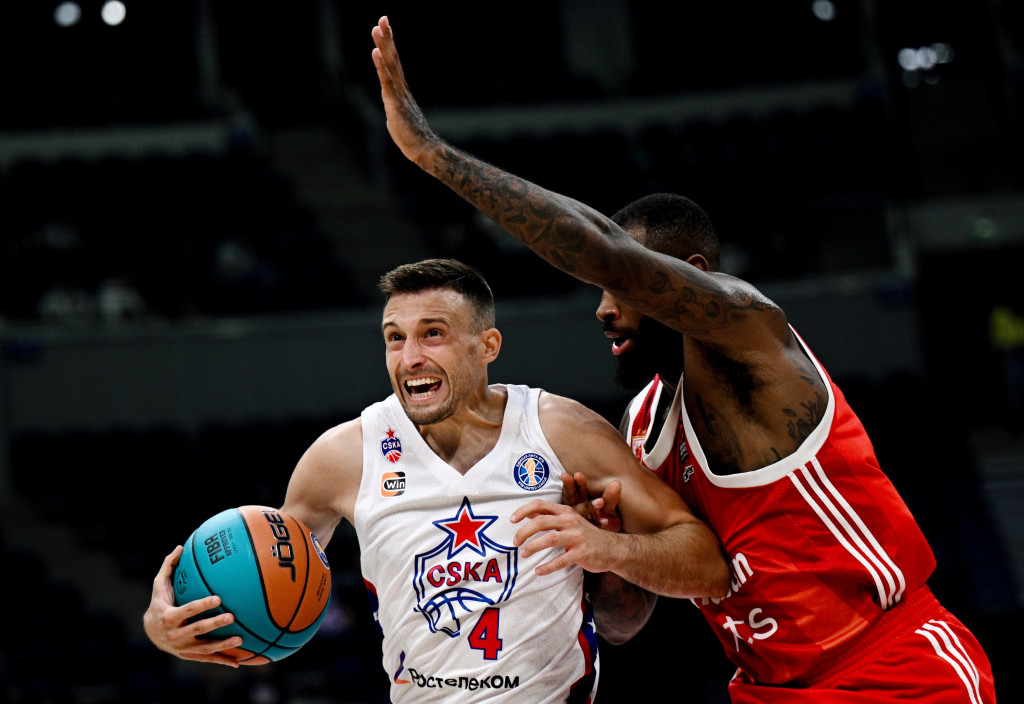AVRAMOVIĆ NASTAVLJA DA BRILJIRA U MOSKVI Još jedna odlična partija srpskog reprezentativca za pobedu CSKA u velikom derbiju