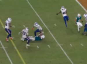 HOROR U AMERICI Mislili su da će umreti: Poznati sportista doživeo treći potres mozga (UZNEMIRUJUĆI VIDEO)