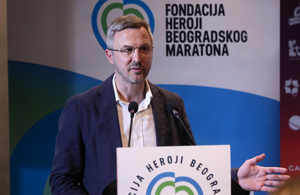 BEOGRADSKI MARATON MISLI NA SVE Održan humanitarni panel ŽENSKO ZDRAVLJE U FOKUSU: SPORT, PREVENCIJA I INKLUZIJA ZA SVE