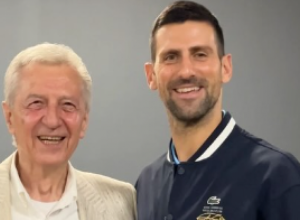 ĐOKOVIĆ I MIROSLAV ILIĆ U DUETU Novak nastavio "turneju", sada je zapevao čuveni srpski hit (VIDEO)