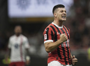 ŽELE GA VELIKANI Luka Jović pred odlaskom iz Milana, javljaju se potencijalni kupci
