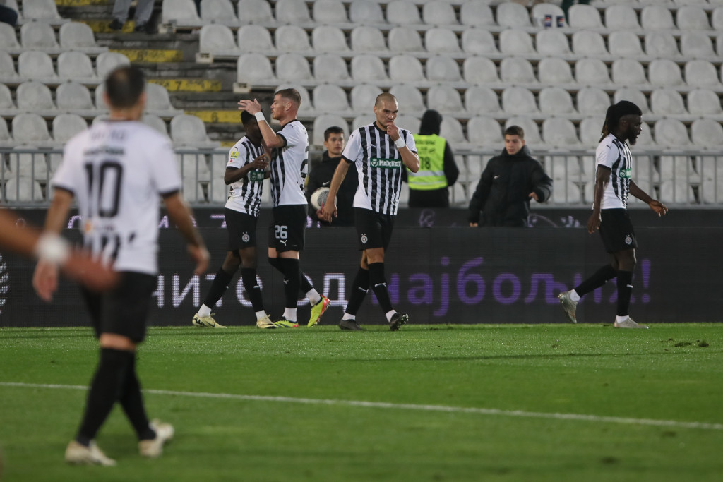 PARTIZAN OBJAVIO ZVANIČNO Pojačanja u Humskoj: Stigla još petorica igrača