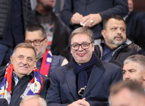 PODRŠKA ZA "ORLOVE" Predsednik Aleksandar Vučić stigao u Leskovac na meč Srbije i Švajcarske