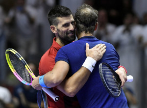SADA JE SVE OTKRIVENO Evo šta je Novak rekao Nadalu prilikom istorijskog pozdrava i zagrljaja na mreži (VIDEO)