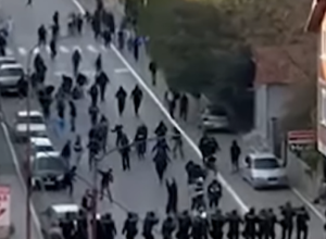 POSLEDICE HAOSA HULIGANA U PAZARU Napad navijača na policiju u Novom Pazaru,povređena 4 policajca, 10 uhapšenih