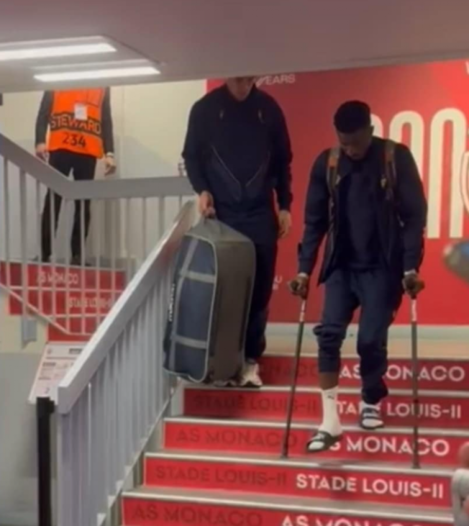 LOŠA VEST ZA ZVEZDU Piter Olajinka na štakama napustio stadion Monaka (VIDEO)