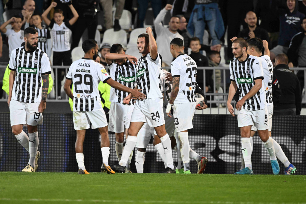 NAJAVA BOLJIH DANA U HUMSKOJ Partizan briljirao, pa strepeo do samog kraja, ali odneo važna tri boda iz Bačke Topole