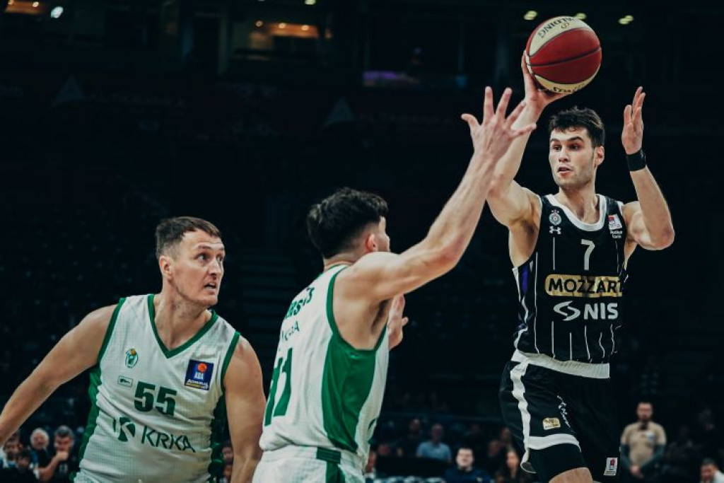 PARTIZAN RAZBIO KRKU Crno-beli demolirali rivala u Areni, sjajan utisak ostavio mladi Bošnjaković