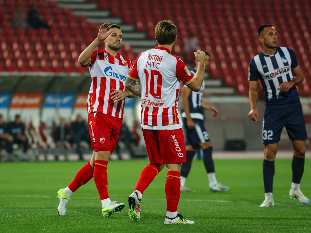 OD TEKSTILCA OSTALI SAMO DUGMIĆI Zvezda kao u Tesnoj koži, Katai je neuništiv, Maksa upisao prvenac, Sremčević kao vrhunski džoker