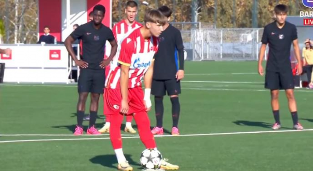 MAGIČAN POTEZ Ovako je Zvezdin omladinac Kostov matirao golmana Barse, izveo je čuvenu "panenku" (VIDEO)
