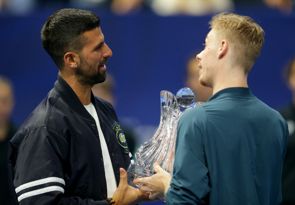 HIT IZJAVA ŠAPOVALOVA "Novak obično uzima trofeje od nas, čudno je primiti ih od njega"